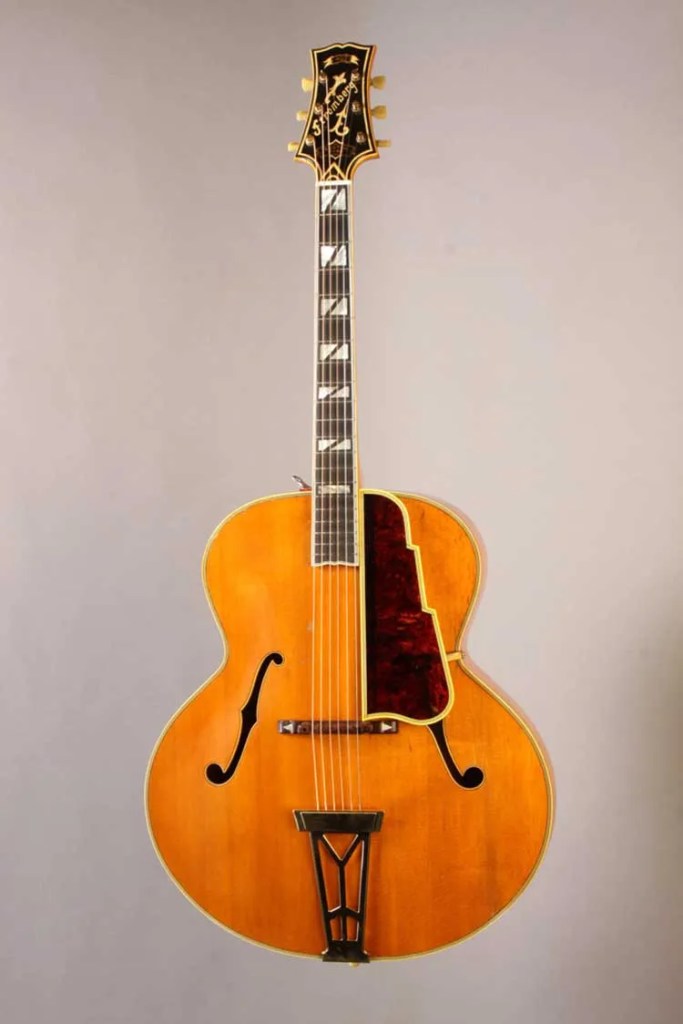 1947-Stromberg-Master-400-front-photo_Gruhn_Guitars