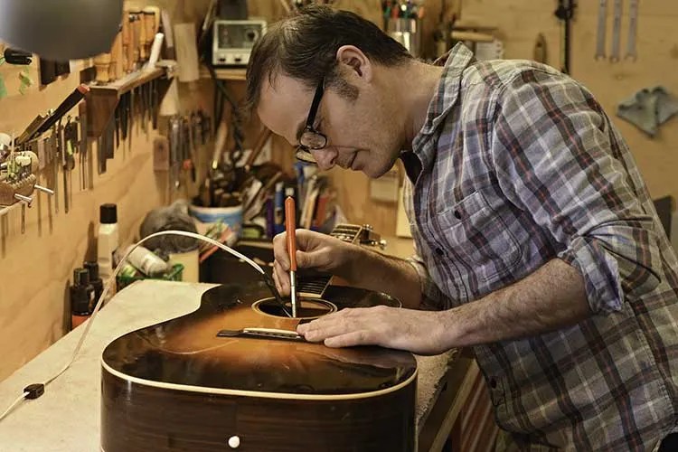 Mark Stutman, a leading vintage guitar expert