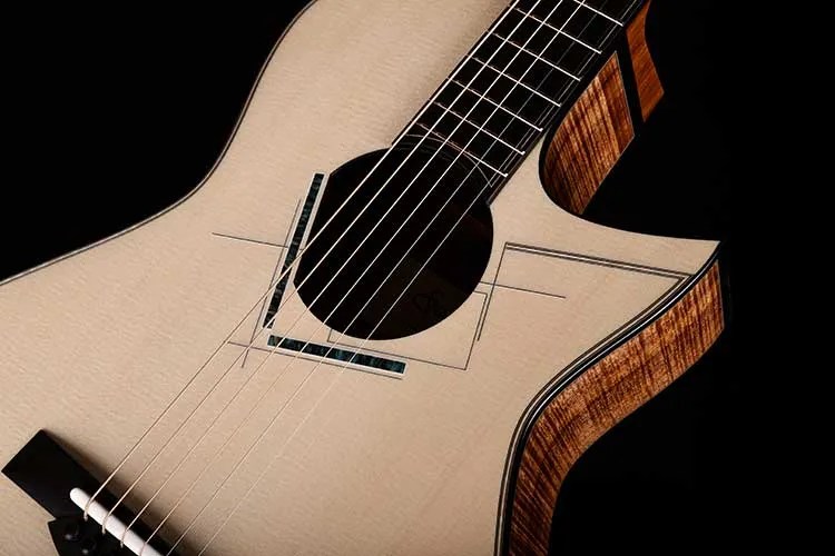 Acoustic guitar made by luthier Max Spohn