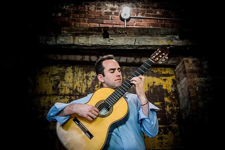 classical guitarist Adam Levin