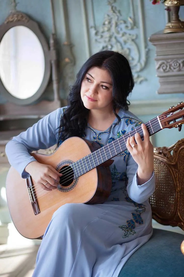 Classical guitarist Irina Kulikova