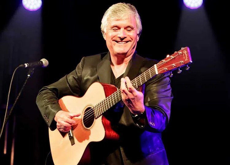 laurence juber with guitar