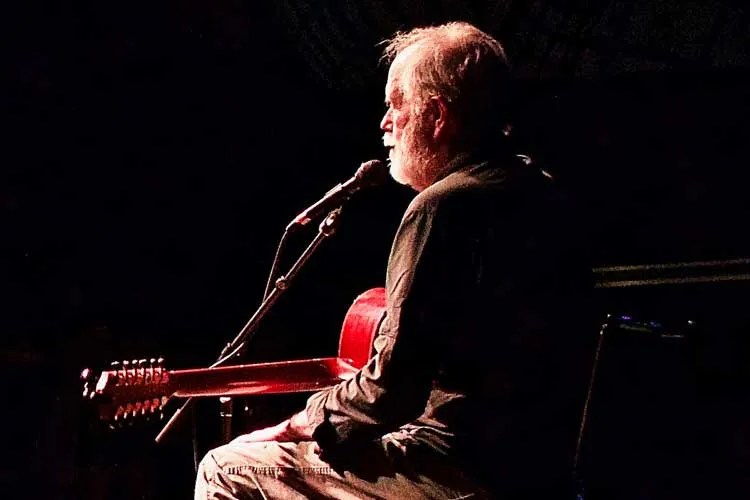 leo kottke playing guitar photo by Jake Cudek