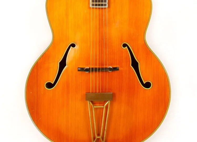 Body close-up of a 1948 Levin De Luxe archtop guitar