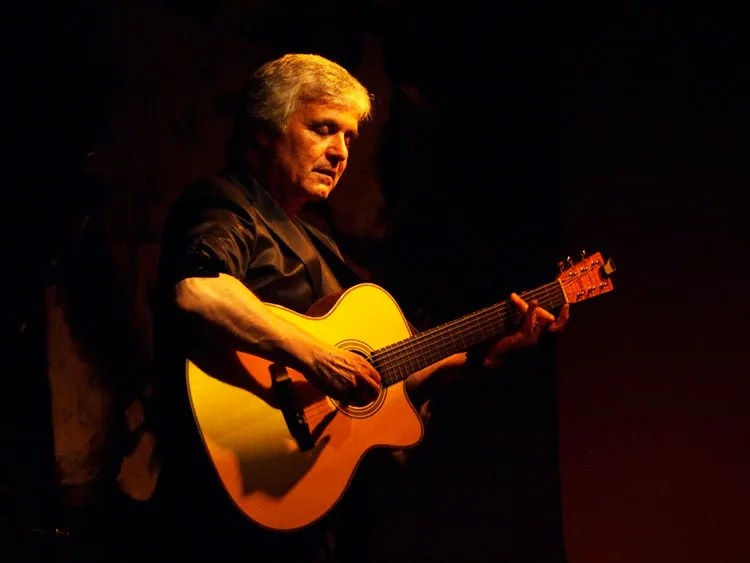 Guitarist Laurence Juber onstage