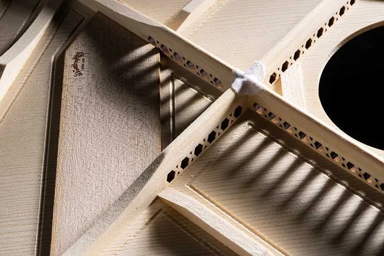 Martin GPCE Inception Maple Bracing, Courtesy of Martin Guitar