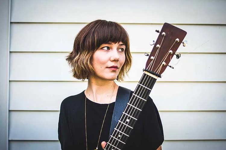 Molly Tuttle with guitar