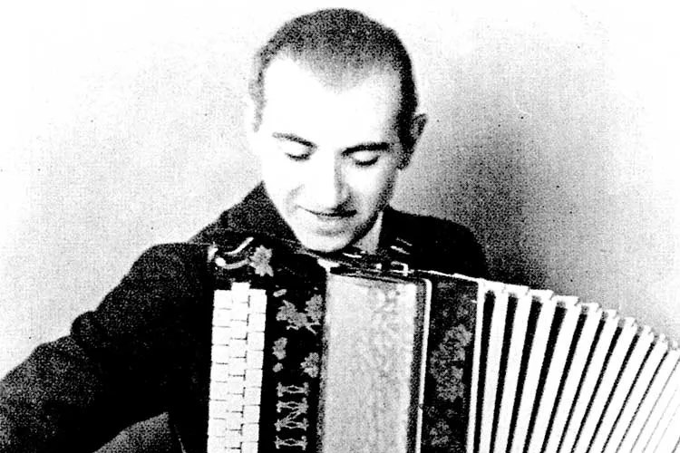 Pietro Frosini, whose performance of the Operatic Rag on accordion inspired this guitar version.