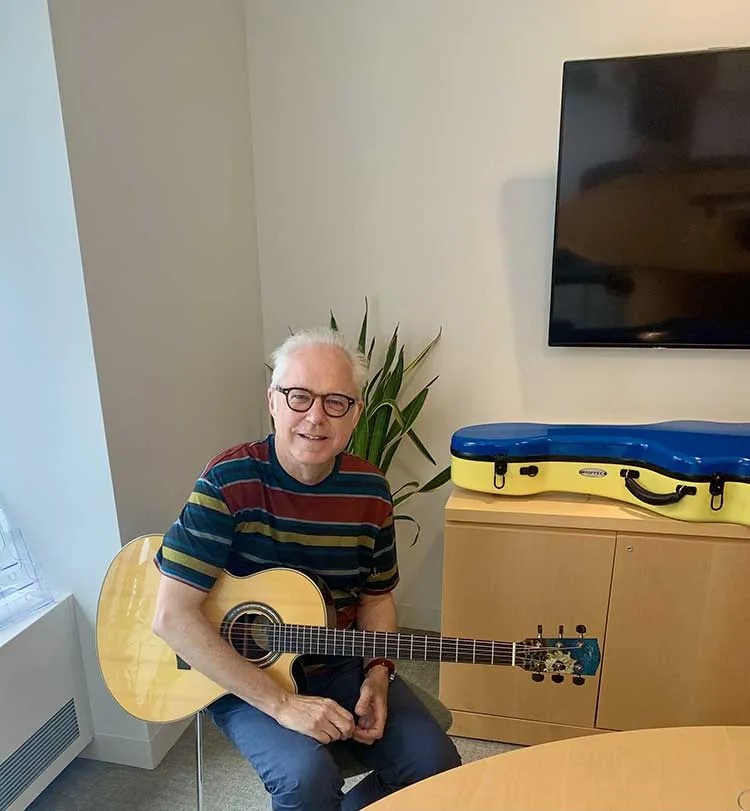 Bill Frisell with Linda Manzer's Sunflower Guitar for Ukraine