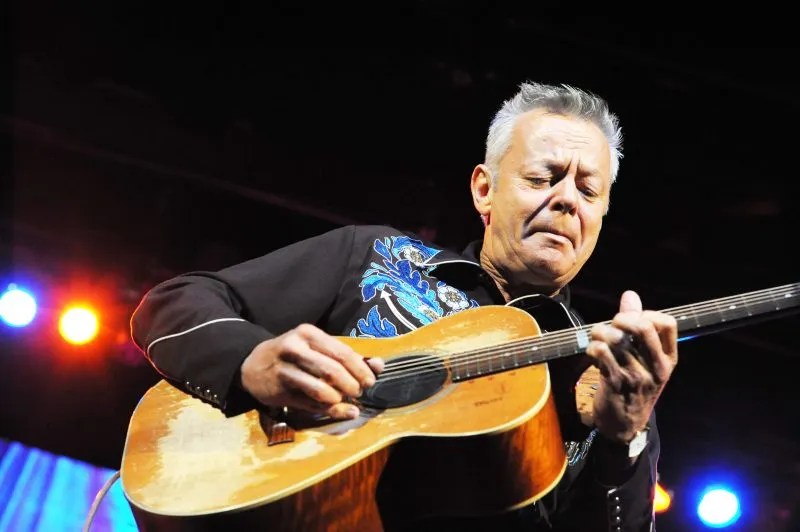 guitarist tommy emmanuel