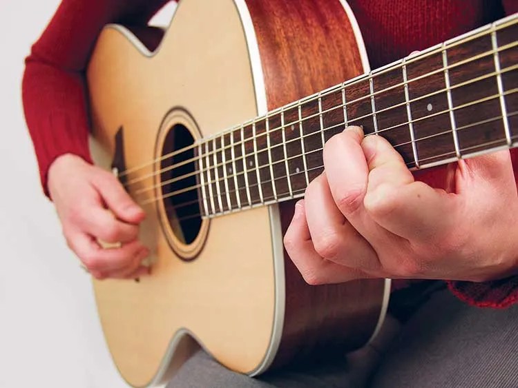 connecting chords up the neck on acoustic guitar